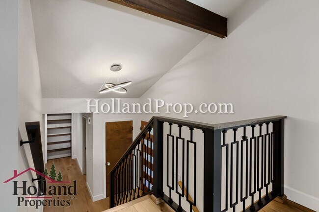 Foto del edificio - 3 Bedroom home in Aloha