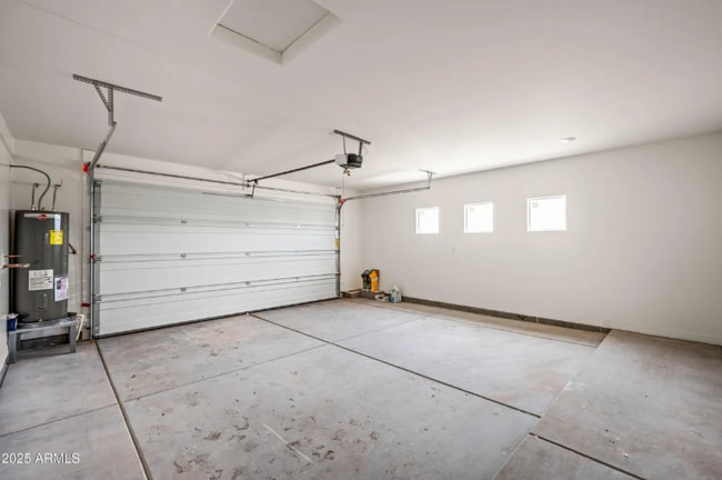 Building Photo - 38167 W San Juan Ave