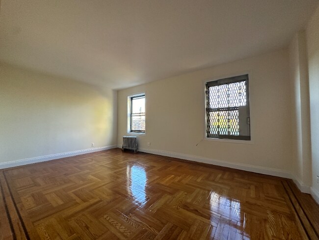 Building Photo - 3063 Buhre Ave