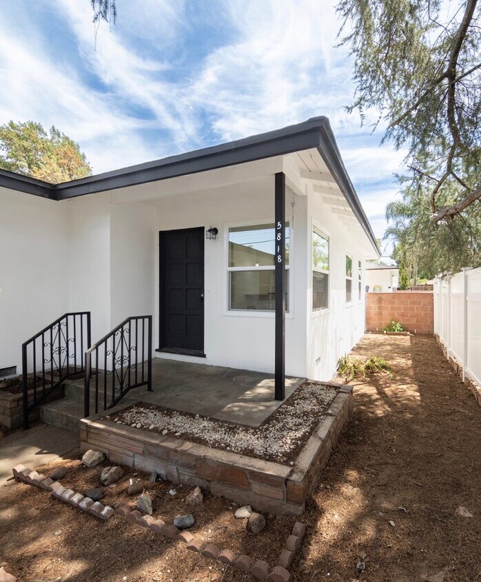 Foto principal - 5818 Kester Ave
