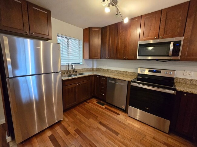 Foto del edificio - WASHINGTON SQUARE 2 BED 2 BATH BILEVEL APA...