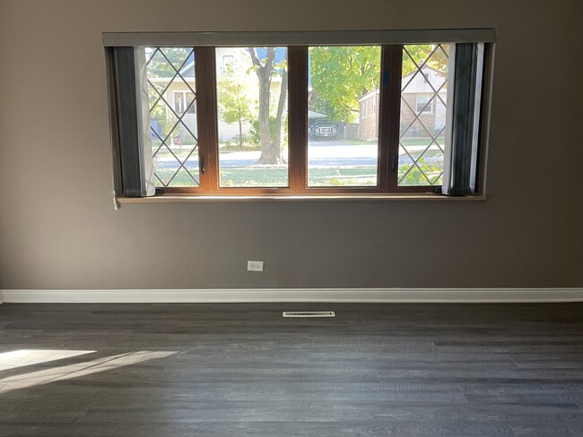 Foto del edificio - 148 E Quincy St