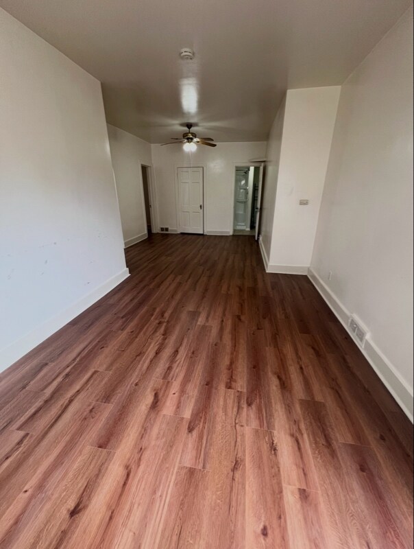 Foto del edificio - 426 E Benton St