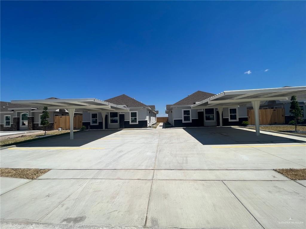 Foto principal - 906 Clarence Ave