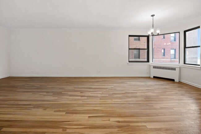 Building Photo - 15934 Riverside Dr W