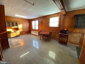 Building Photo - 13 E St