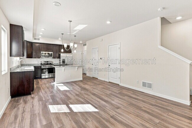 Foto del edificio - 871 E 98th Ave
