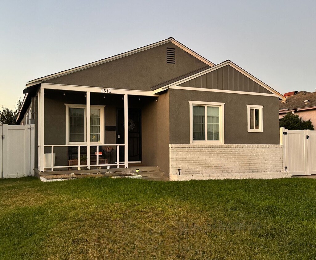 Foto principal - 3BD 2BA with a Pool