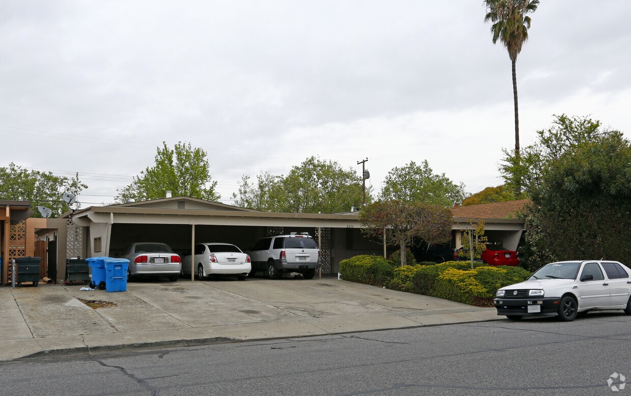 2215 Royal Dr, Santa Clara, CA 95050 2215 Royal Dr Santa Clara, CA