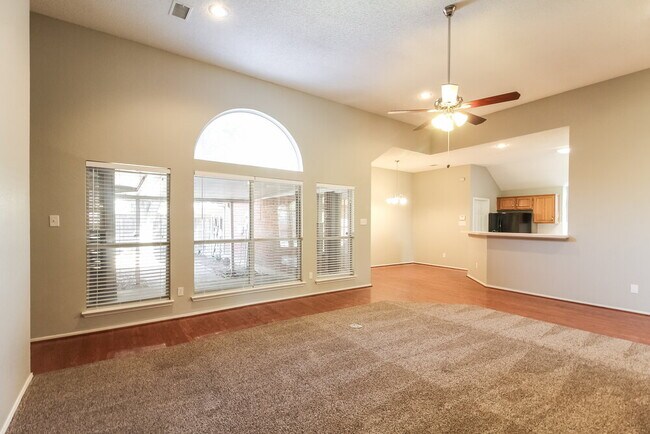 Foto del edificio - 2338 Liles Ln