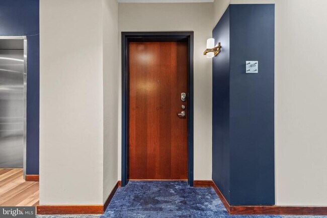 Foto del edificio - 1209 N Charles St