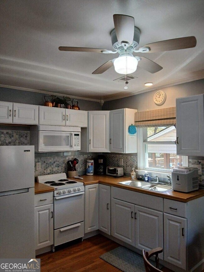 Foto del edificio - 1385 Linkwood Ln