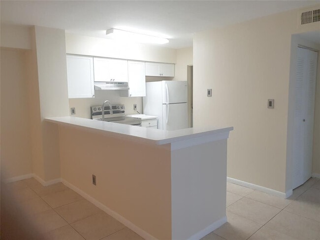 Foto del edificio - 520 S Park Rd
