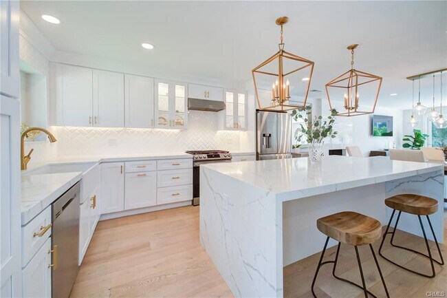 Foto del edificio - 6372 Heil Ave