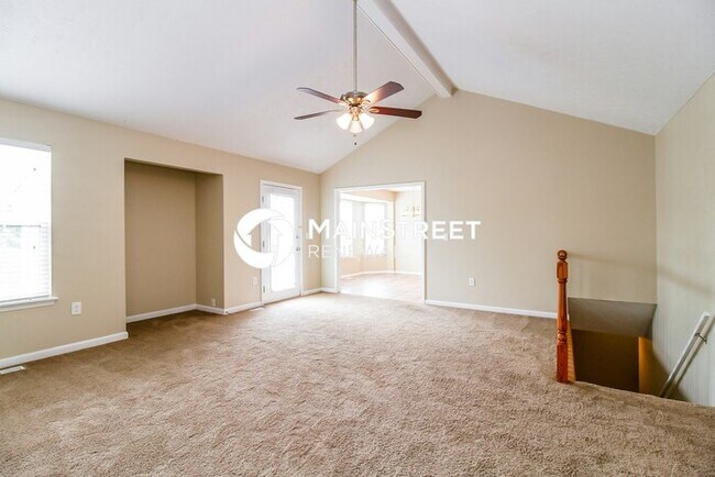 Building Photo - 3 Bedroom Pet-Friendly Home in Louisville,...