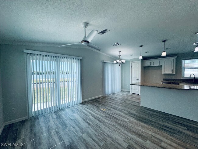 Foto del edificio - 17142 Casselberry Ln