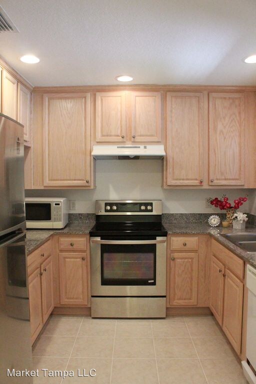 Building Photo - 2 br, 2.5 bath House - 9516 Charlesberg Dr.