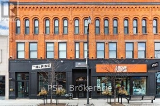 Building Photo - 2870 Dundas St W