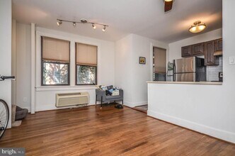 Building Photo - 637 3rd St NE
