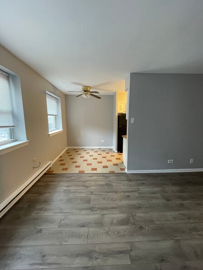 Foto del edificio - 5920 N Kenmore Ave