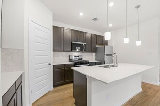 Building Photo - 4908 Vida Vis Dr