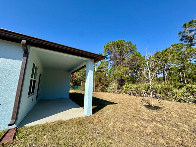 Building Photo - 2647 Jupiter Blvd SW