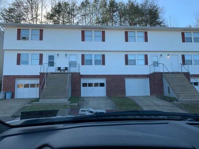 Building Photo - 116 Mcgrew Dr