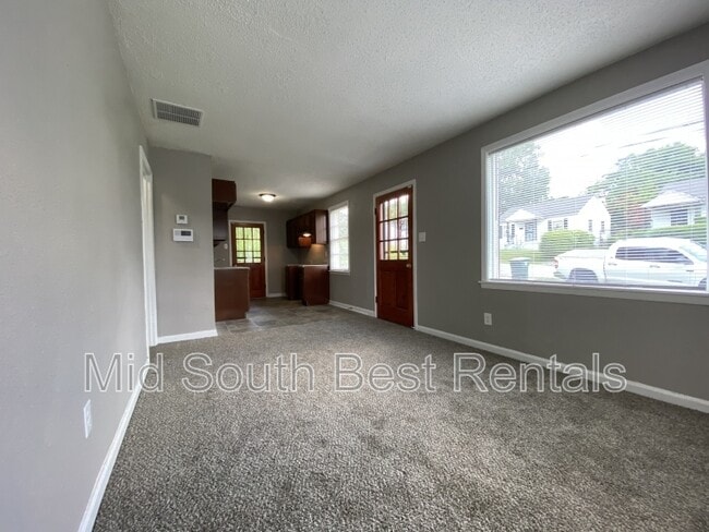 Building Photo - 213 W Norwood Ave