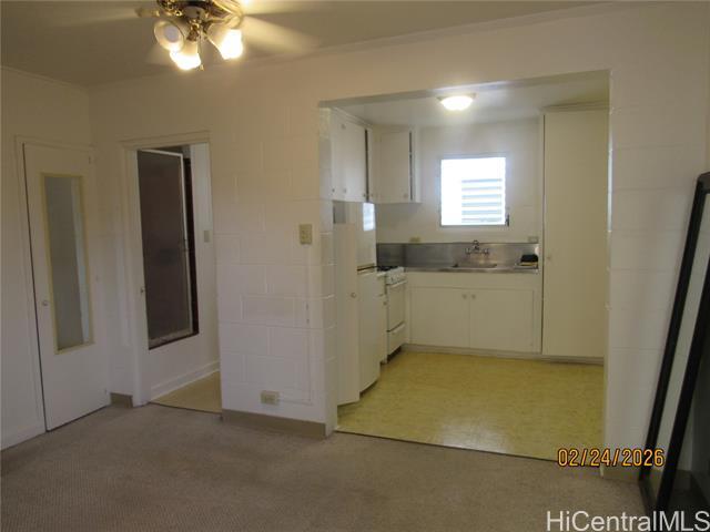 Building Photo - 24 Hi?aloa St