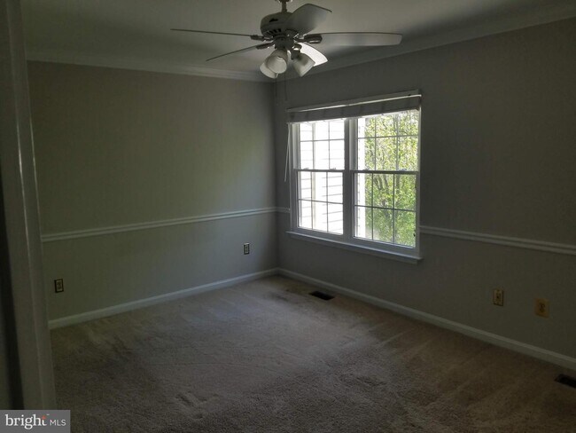 Building Photo - 104 Hackley Ct
