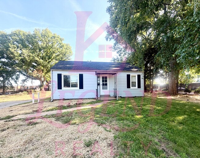 Building Photo - Adorable 2 Bedroom 1 Bathroom Home In St. Ann!!!