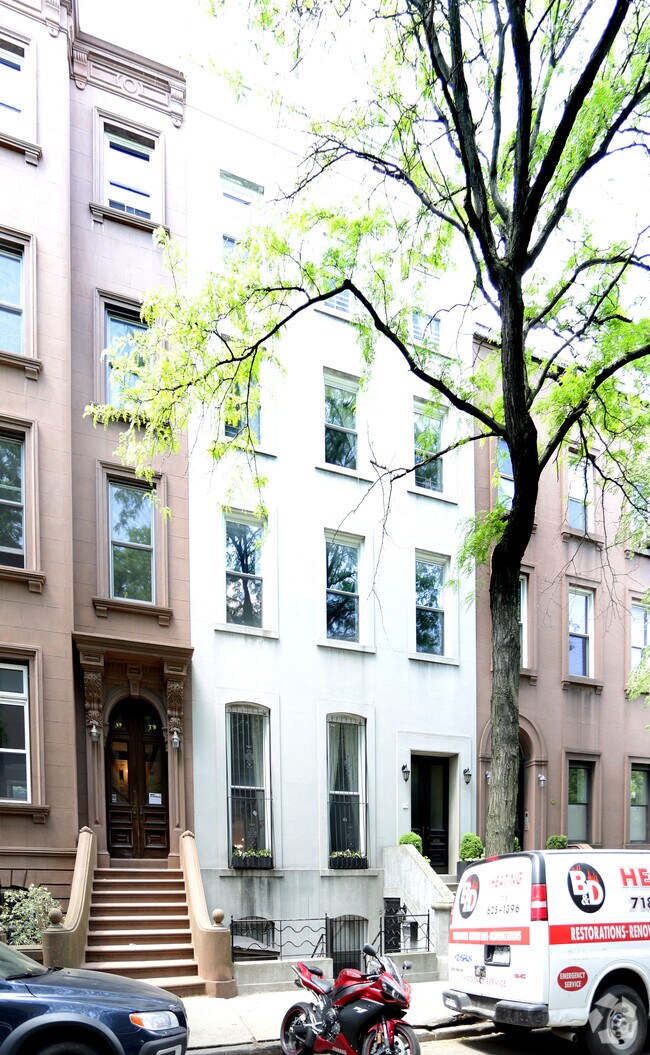 Foto del edificio - 376 Clinton St