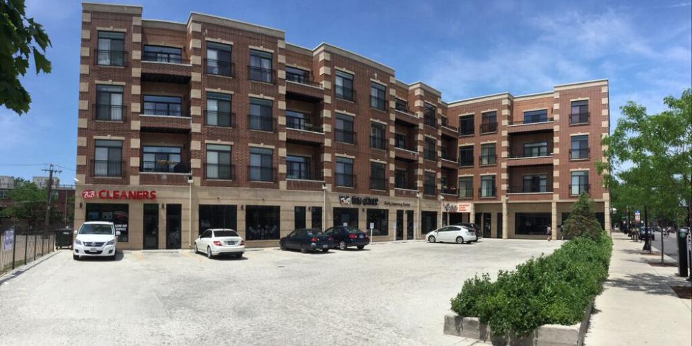 Foto principal - 4651 N Greenview Ave