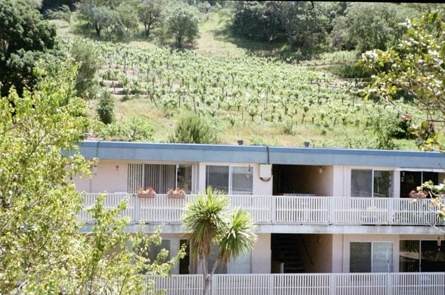 Building Photo - 125 Nova Albion Way