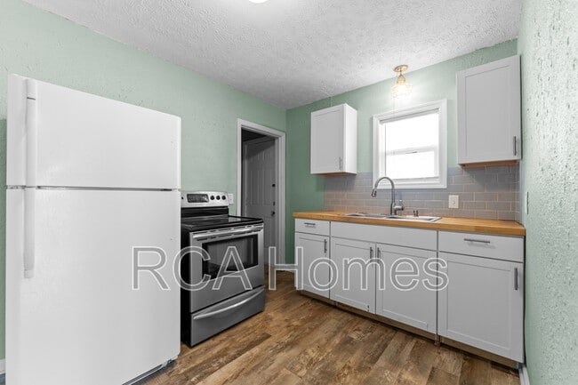 Photo - 3202 Ruckle St House