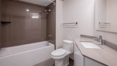 Building Photo - 660 Washington