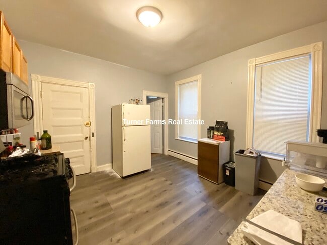 Building Photo - 34 Cherokee St