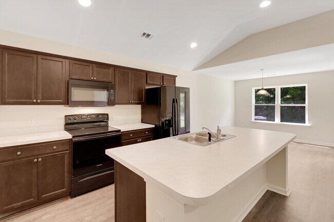 Building Photo - 3 Bedroom Home - New Construction