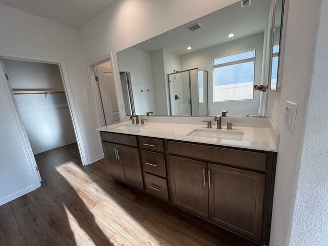 Building Photo - Beautiful Menifee Home
