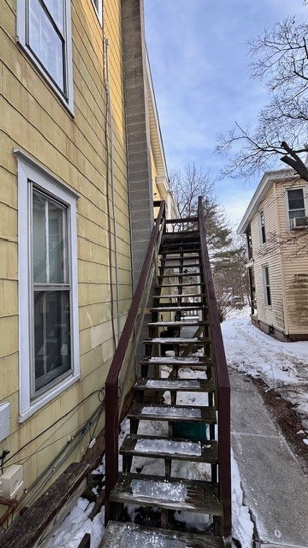 Building Photo - 110 E Washington St