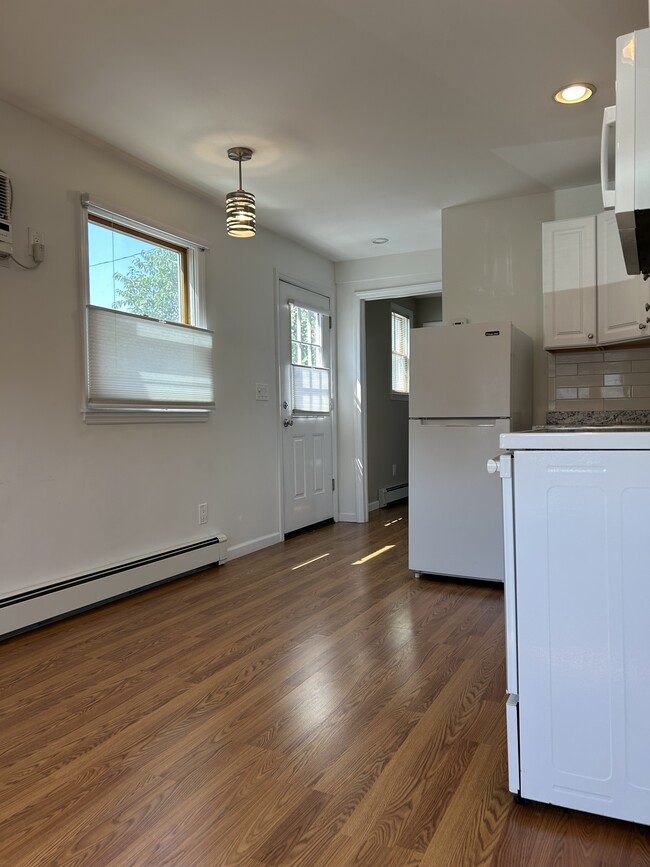 Entrance - 417 Briarwood Rd