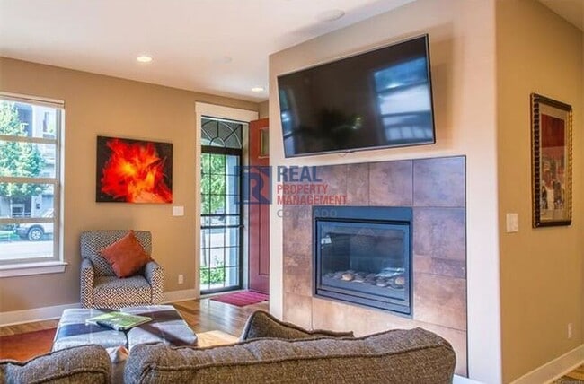 Foto del edificio - 7317 W Center Ave