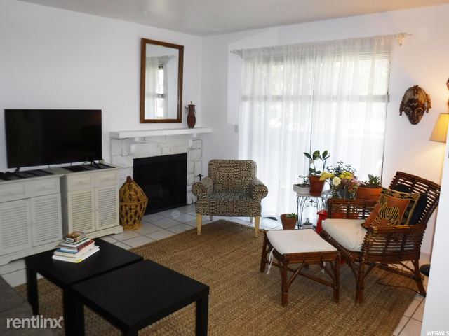 Building Photo - 2 br, 2 bath Condo - 6905 N 2200 W