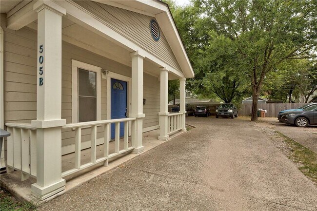 Building Photo - 505 E 38th St
