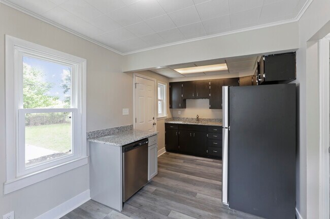 Building Photo - 3113 Pontiac St