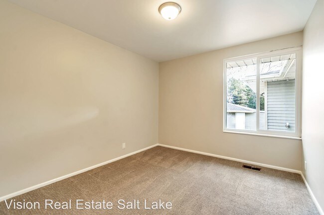 Building Photo - 5 br, 2 bath House - 5390 W 4060 S