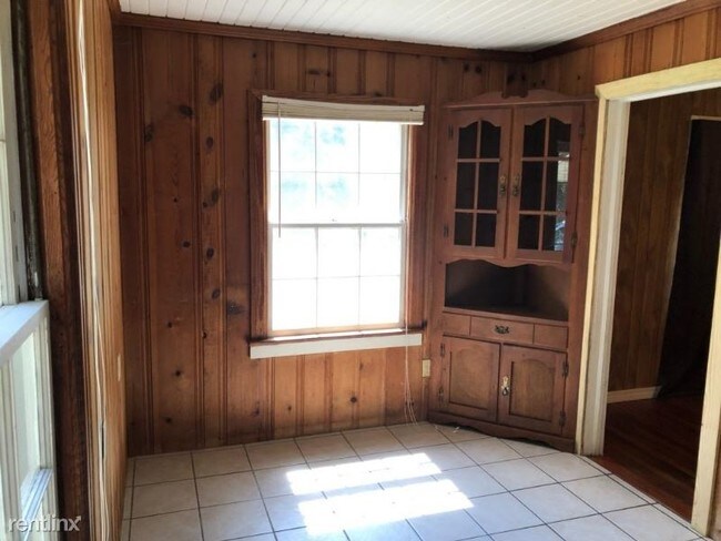 Building Photo - 3 br, 1 bath House - 77 Jackson Avenue