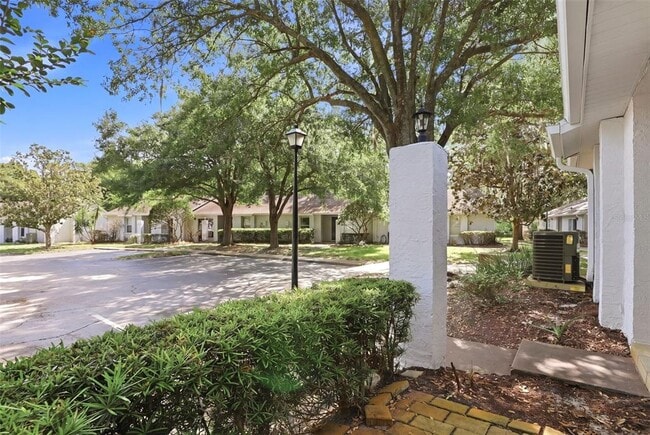 Building Photo - 917 Pebble Creek Cir