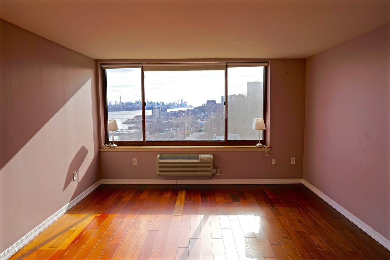 Foto principal - 100 Old Palisade Rd