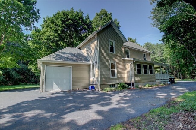 Building Photo - 5880 Draudt Rd